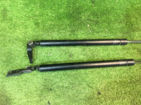 Amortecedores da porta da bagageira SUBARU LEGACY OEM 63260AE020 63260AE030 BH5 2001 Silver 01G