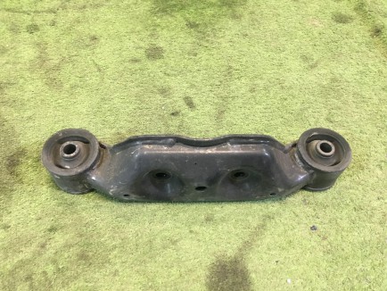 Differential mount SUBARU LEGACY OEM 41310AE002 BH5 2001 EJ202