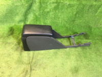グローブボックス・アームレスト SUBARU LEGACY OEM 92111AE010AC BH5 2001 Silver 01G