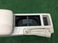 ช่องเก็บของและที่วางแขน SUBARU OUTBACK OEM 92111AG040WA BP9 2004 Green 3M1