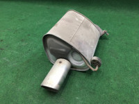 หม้อพักไอเสียซ้าย 44300AG040 44300AG640 SUBARU OUTBACK