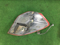 左尾灯 SUBARU OUTBACK OEM 84201AG010 84201AG011 BP9 2004