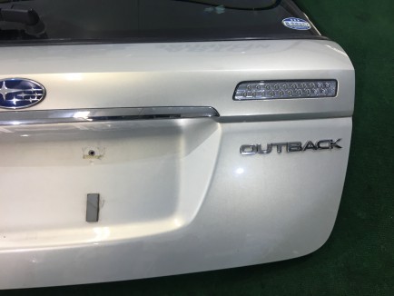 ประตูท้าย SUBARU OUTBACK OEM 60809AG0019P 60809AG0029P BP9 2004 Gold 39J
