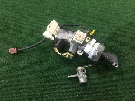 Juego de cerraduras SUBARU OUTBACK OEM 57491AG111 BP9 2004 Gold 39J