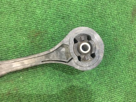 变速箱上支座 SUBARU OUTBACK OEM 41040FE000 BP9 2004 EJ253