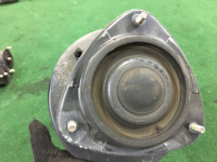 ストラット SUBARU OUTBACK OEM 20310AG040 20310AG050 20330AG060 20365AG020 20380AG350 BP9 2004 EJ253