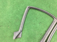 Borracha da porta direita SUBARU OUTBACK OEM 63521AG000 BP9 2004 Gold 39J