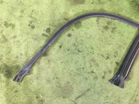 左ドアウェザーストリップ SUBARU LEGACY OEM 62710AC110 BG5 1998 Silver 406