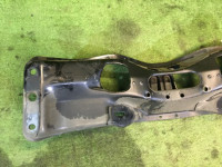 Travesaño delantero SUBARU LANCASTER OEM 20101AE013 BHE 2001 EZ30