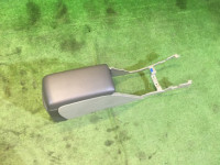 ช่องเก็บของและที่วางแขน 92111AE010AD SUBARU LANCASTER