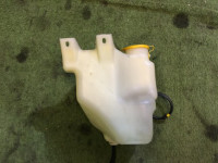 Depósito do lava-vidros SUBARU LANCASTER OEM 86610AE010 86611AA010 BHE 2001 EZ30