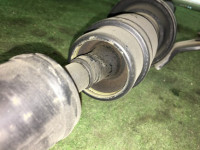 Veio de transmissão SUBARU LANCASTER OEM 27111AE120 27111AE121 BHE 2001 EZ30
