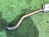 Tramo central del escape SUBARU LANCASTER OEM 44200AE080 BHE 2001 EZ30