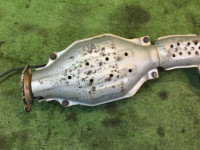 ท่อไอเสียท่อนกลาง SUBARU LEGACY OEM 44200AC000 BG5 1996 EJ20H