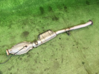 ท่อไอเสียท่อนกลาง SUBARU LEGACY OEM 44200AC000 BG5 1996 EJ20H