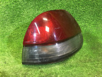 右尾灯 SUBARU LEGACY OEM 84201AC060 BG5 1996