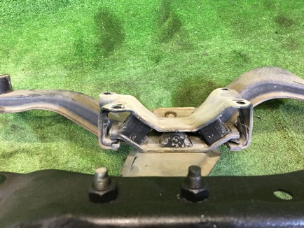 Балка МКПП SUBARU GRAND WAGON OEM 41021AC370 41021AC330 41021AC470 BG9 1998 EJ25DD