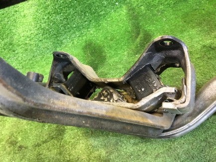 Балка МКПП SUBARU GRAND WAGON OEM 41021AC370 41021AC330 41021AC470 BG9 1998 EJ25DD