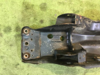 クロスメンバー задняя SUBARU GRAND WAGON OEM 20151AC050 BG9 1998 EJ25DD