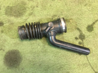 ท่อกรองอากาศ SUBARU GRAND WAGON OEM 14457AA203 BG9 1998 EJ25DD