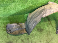 Guarda-pó dianteiro esquerdo SUBARU GRAND WAGON OEM 59110AC150 BG9 1998 Black 6L3