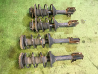 减震器 SUBARU GRAND WAGON OEM 20311AC200 20311AC210 20330AC410 20363AC201 20363AC211 BG9 1998 EJ25DD
