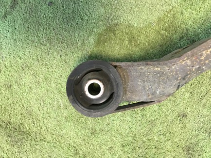 差速器支座 SUBARU LANCASTER OEM 41310AE001 BH9 1998 EJ254