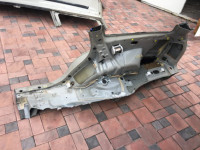 Guarda-lamas traseiro direito SUBARU LANCASTER OEM 51410AE160 BH9 1998 Beige 8L5