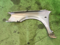 Крыло переднее правое SUBARU LANCASTER OEM 57120AE020 91111AE000MF BH9 1998 Beige 8L5