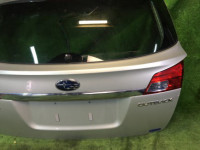 Portón trasero SUBARU OUTBACK OEM 60809AJ0309P 63011AJ010 91119AJ080G3 84912AJ250 84912AJ100 BRF 2009 gold D6H