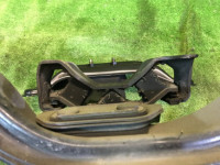 Travesaño de la caja de cambios manual SUBARU LEGACY OEM 41022AC180 41011AE020 41021AC240 41011AE050 BH5 1998 EJ208