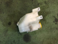 ウォッシャータンク SUBARU LEGACY OEM 86610AE010 BH5 1998 EJ208