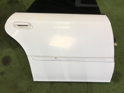 Porta traseira direita SUBARU LEGACY OEM 60400AE120 62280AE000 BH5 1998 Whait 51E