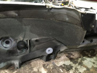 Guarda-lamas traseiro esquerdo SUBARU LEGACY OEM 51410AE150 BH5 1998 Whait 51E