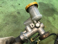 クラッチマスターシリンダー SUBARU LEGACY OEM 37230AE020 BH5 1998 EJ208