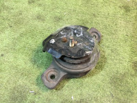 Apoio direito do motor SUBARU LEGACY OEM 41022AG110 BP5 2004 EJ20Y