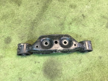 Apoio do diferencial SUBARU LEGACY B4 OEM 41310AE002 BE9 2001 EJ254