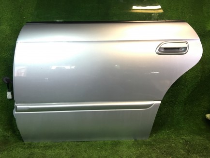ประตูหลังซ้าย SUBARU LEGACY B4 OEM 60400AE410 BE9 2001 Silver 01G