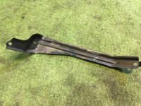 Suporte direito do para-choques dianteiro SUBARU LEGACY B4 OEM 57707AE120 BE9 2001 Silver 01G