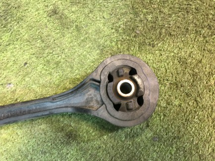 ยางแท่นเกียร์ตัวบน SUBARU LEGACY B4 OEM 41040FE000 BE9 2001 EJ254
