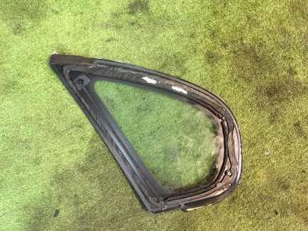 Стекло форточка правая SUBARU LEGACY B4 OEM 65222AE000NB BE9 2001