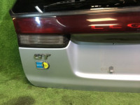แผงตกแต่งระหว่างไฟท้าย SUBARU LEGACY OEM 84251AC090 BG5 1997