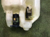 Depósito do lava-vidros SUBARU LEGACY OEM 86610AE010 BH5 2000 EJ206