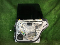 Puerta trasera derecha SUBARU LEGACY OEM 60400AE410 BH5 2000 arctic silver M 792