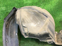 Pasarruedas delantero izquierdo SUBARU LEGACY OEM 59110AE010 BH5 2000 arctic silver M 792