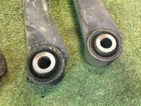 Brazos de suspensión traseros SUBARU LEGACY OEM 20250AE020 20250AE040 20250AE010 20250AE000 BH5 2000 EJ206
