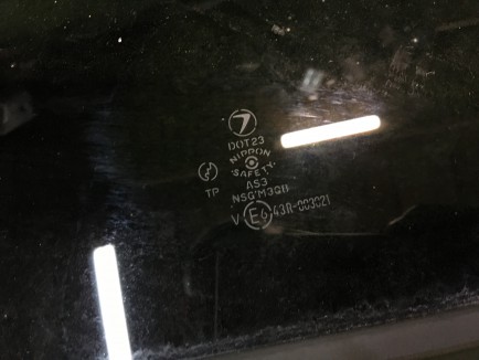 右リアクォーターガラス SUBARU LEGACY OEM 65210AE040NB BH5 2000