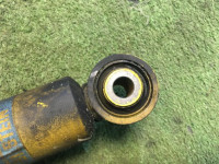 减震器 SUBARU LEGACY OEM 20310AE220 20310AE230 20330AE130 20365AE070 20380AE300 BH5 2000 EJ206
