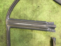Borracha da porta esquerda SUBARU LEGACY OEM 63521AE030 BH5 2000 arctic silver M 792