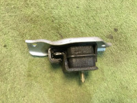 Apoio direito do motor SUBARU OUTBACK OEM 41022FA000 41031AA110 BP9 2006 EJ253